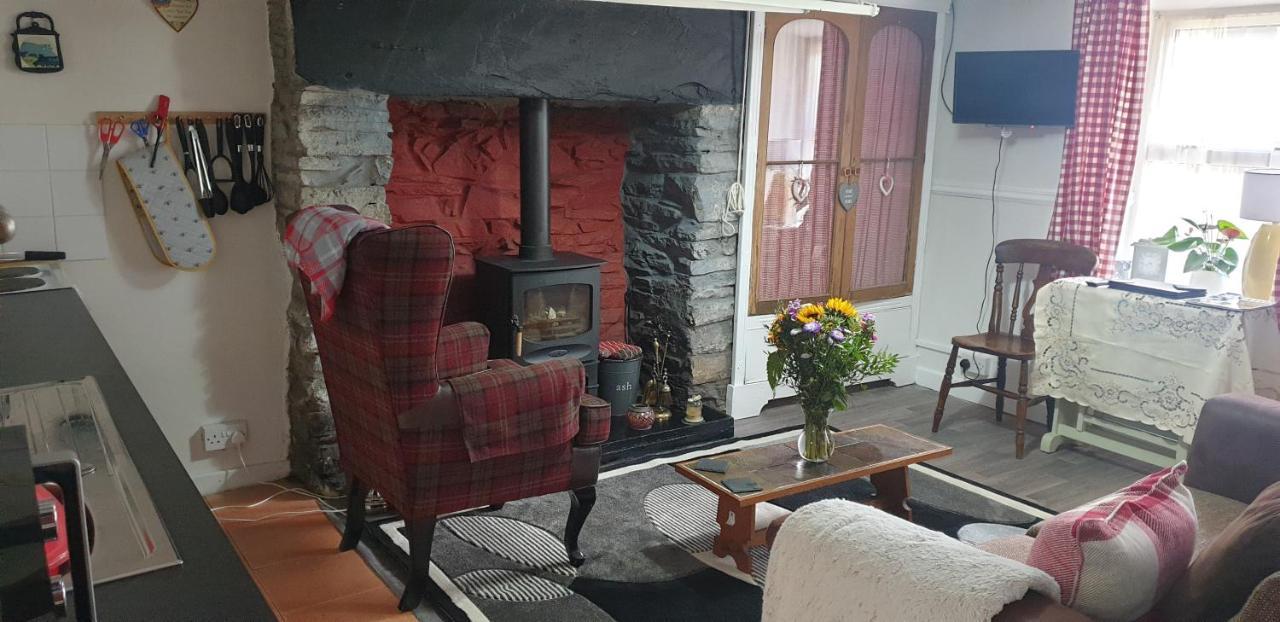 Ty Kate Cosy Cottage Tanygrisiau エクステリア 写真